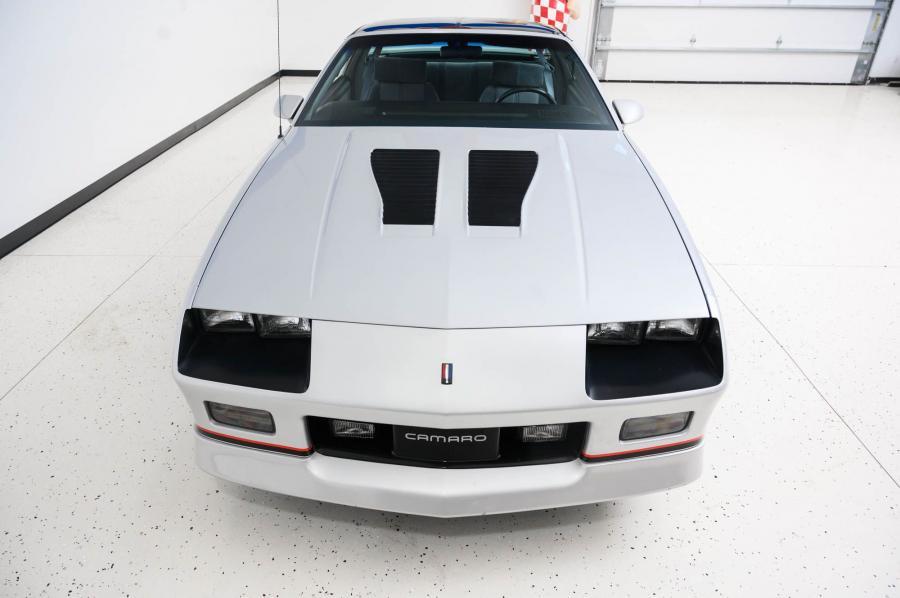  Chevrolet Camaro Z28 IROC-Z (1FP87) 1985 года  (фото 13 из 124)